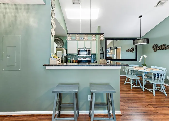 Cozy Budget Friendly Close To The Gulf Shores