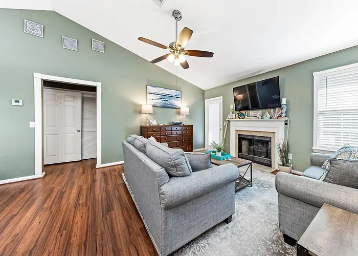 Cozy Budget Friendly Close To The *